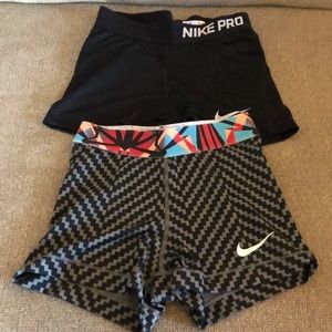 Women’s Nike pro’s